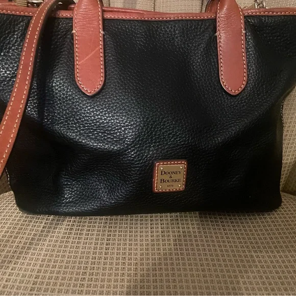 Dooney & Bourke Pebbled Leather Tote/Shoulder Bag - Picture 4 of 11